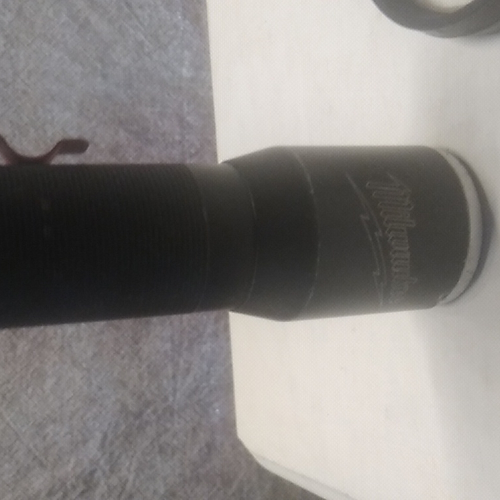 Milwaukee rechargeable USB flash light